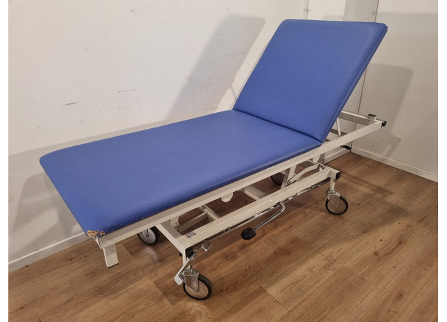 OOSTWOUD HYDRAULIC 2-SECTION EXAMINATION COUCH #32