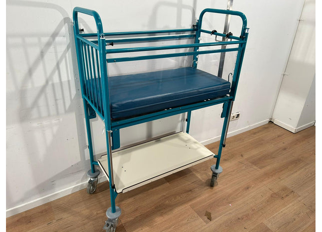 OOSTWOUD BABY CRIB GREEN-SMALL