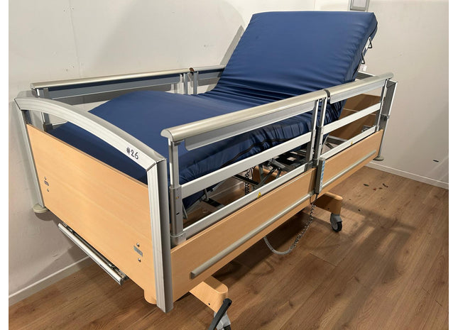 Wissner-Bosserhoff Estetica Electric 3-Section Full Option Hospital Bed #26