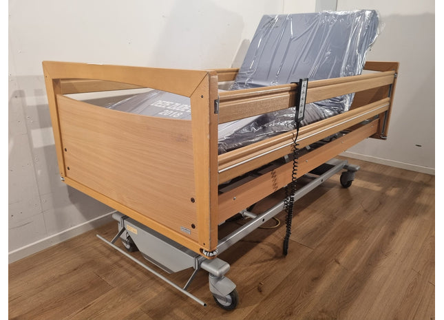 Bock Practico Electric Full Option 3-Section Hospital Bed #84