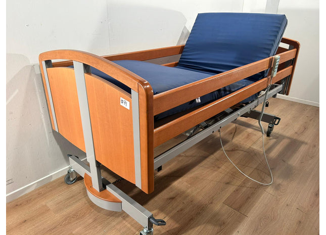 Braekevelt Alpha Electric Full Option 3-Section Hospital Bed #71