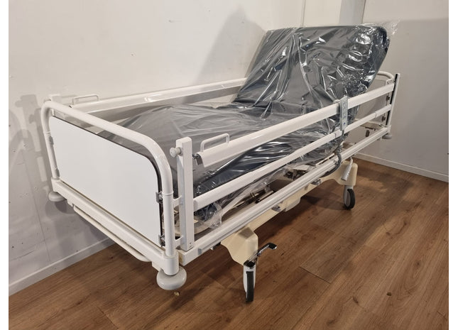 Stiegelmeyer Vivendo 146352 Electric 3-Section Hospital Bed #27A