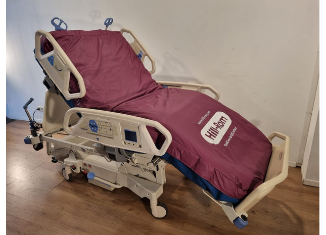 Hill-Rom TotalCare SpO₂RT P1900 ICU Hospital bed