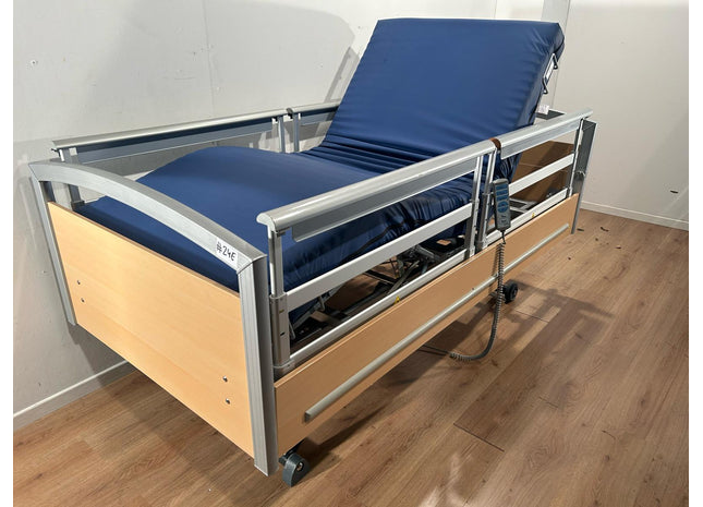 WISSNER BOSSERHOFF ESTETICA 3-SECTION FULL OPTION ELECTRIC HOSPITAL BED NR 24E (VERY LOW)