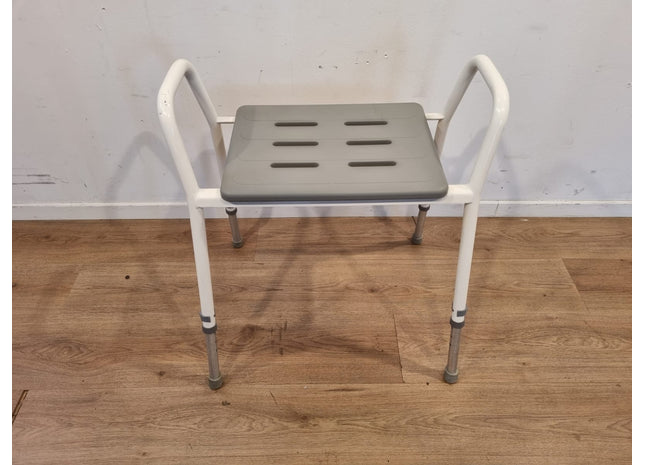 HANDYCARE SHOWER STOOL #04