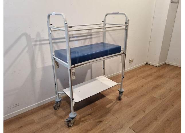 Oostwoud 3160.0201 Children's / Infant Hospital Bed With Storage Space