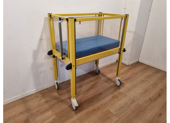 Oostwoud 3165.1801 Children's / Infant Hospital bed