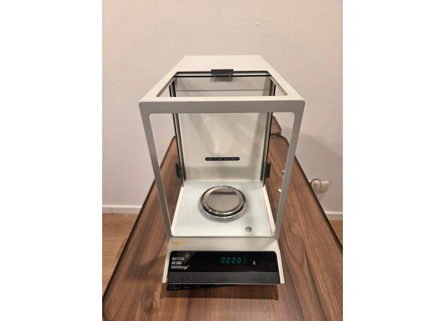 Mettler Toledo AE 260 DeltaRange scale