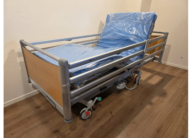 Haelvoet Aron Electric 3-Section Hospital Bed #32
