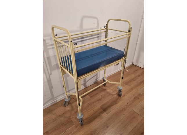 OOSTWOUD BABY COT / CHILDREN'S BED BEIGE-SMALL