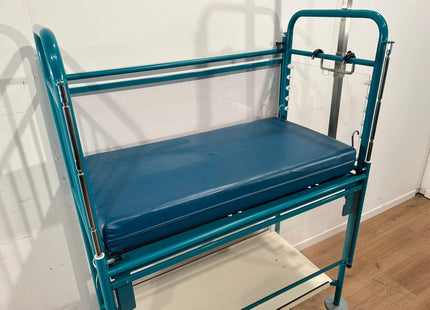 OOSTWOUD BABYCOTS / CHILDRENBED GREEN- SMALL