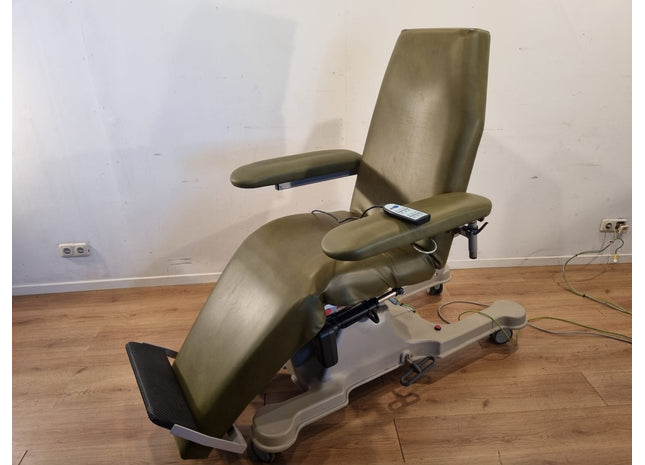 MSV SERIE 400 DIALYSIS CHAIR #03