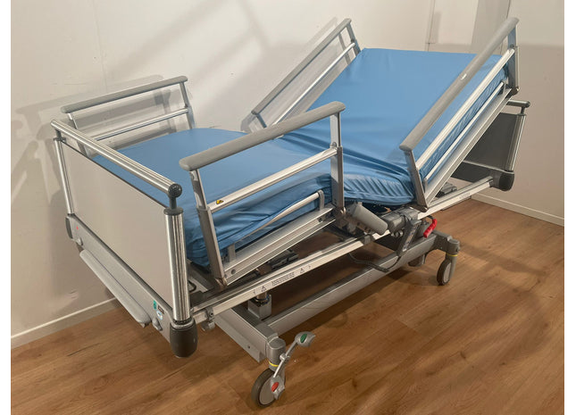 Voelker S960-2 Electric 3-Section Hospital Bed #00P