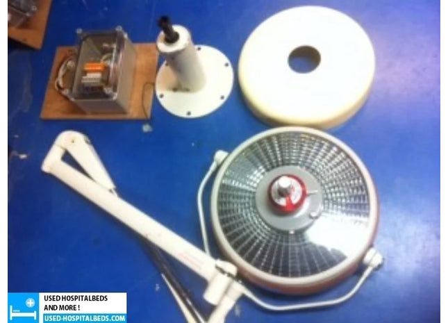 ALM OPERATING THEATRE LAMP