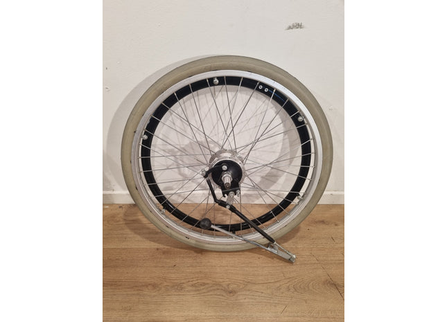 Mediquip Wheelchair Wheel (size: 24x 1 ⅜ (37-540) 21/540) #03