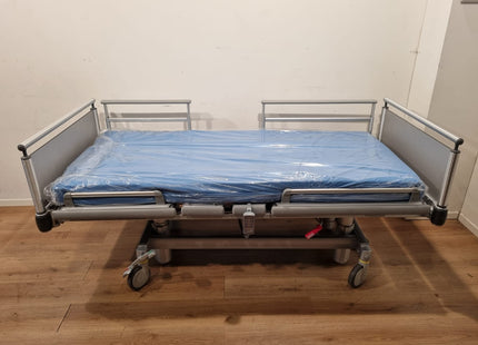 VOLKER (S962-2) 3-SECTION ELECTRIC HOSPITAL BED #00Q