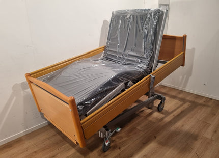 VOLKER (S280) 3-SECTION ELECTRIC HOSPITAL BED #40E