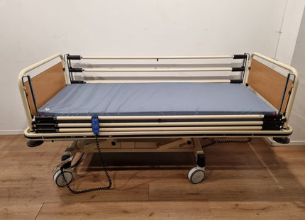 OOSTWOUD OPTICARE NOVA 3-SECTION ELECTRIC HOSPITAL BED #11