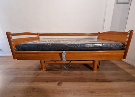 VOLKER 3-SECTION FULL OPTION ELECTRIC HOSPITAL BED #38C