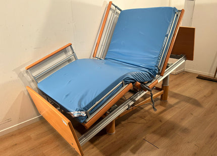 Voelker 3080 MA Electric 3-Section Full Option Hospital Bed #30E