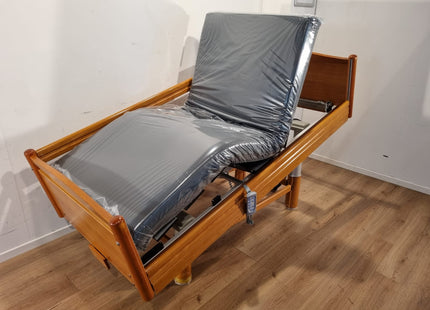 VOLKER 3-SECTION FULL OPTION ELECTRIC HOSPITAL BED #38C