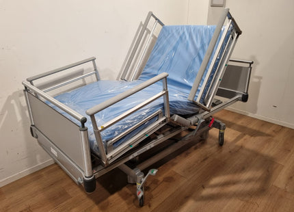 VOLKER (S962-2) 3-SECTION ELECTRIC HOSPITAL BED #00Q