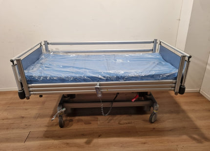 VOLKER (S862-2W) 3-SECTION SHORT ELECTRIC HOSPITAL BED #00L-S