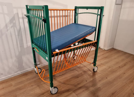 OOSTWOUD 3114.1352M CHILDREN'S BED "ORANGE-GREEN"