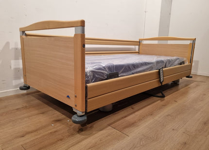 Stiegelmeyer Elvido-Vervo Electric 3-Section Full Option Hospital Bed #11E