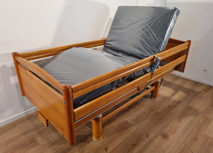 VOLKER 3-SECTION FULL OPTION ELECTRIC HOSPITAL BED #38C