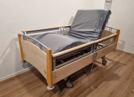 WISSNER BOSSERHOFF ESTETICA 3-SECTION FULL OPTION ELECTRIC HOSPITAL BED #26B