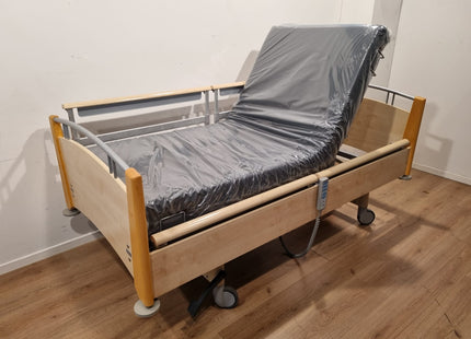 WISSNER BOSSERHOFF ESTETICA 3-SECTION FULL OPTION ELECTRIC HOSPITAL BED #26B