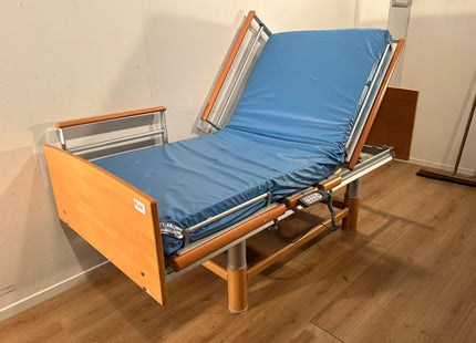 Voelker 3080 MA Electric 3-Section Full Option Hospital Bed #30E