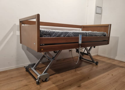 WISSNER BOSSERHOFF SENTIDA 3-SECTION FULL OPTION LOW RYDER ELECTRIC HOSPITAL BED #24G