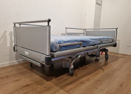 VOLKER (S962-2) 3-SECTION ELECTRIC HOSPITAL BED #00Q