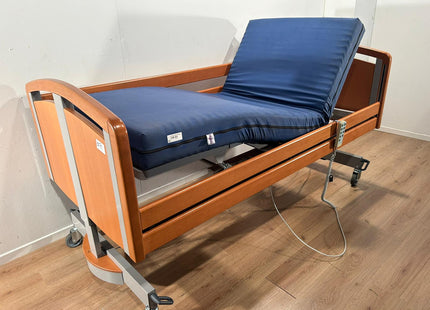 BRAEKEVELT ALPHA 3-SECTION FULL OPTION ELECTRIC HOSPITAL BED #71