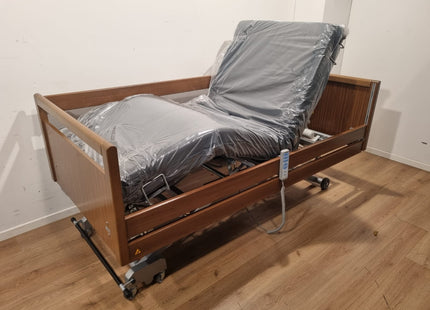 WISSNER BOSSERHOFF SENTIDA 3-SECTION FULL OPTION LOW RYDER ELECTRIC HOSPITAL BED #24G