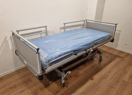 VOLKER (S962-2) 3-SECTION ELECTRIC HOSPITAL BED #00Q