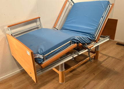 Voelker 3080 MA Electric 3-Section Full Option Hospital Bed #30E
