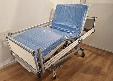 VOLKER 3-SECTION ELECTRIC HOSPITAL BED NR 00L-A (S860-2)