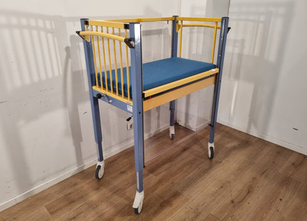 OOSTWOUD 3165.1401 BABY COT / CHILDREN'S BED YELLOW-BLUE-SMALL