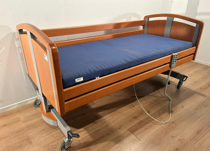 BRAEKEVELT ALPHA 3-SECTION FULL OPTION ELECTRIC HOSPITAL BED #71