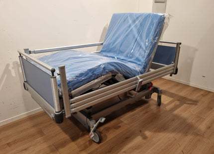 VOLKER (S862-2W) 3-SECTION SHORT ELECTRIC HOSPITAL BED #00L-S