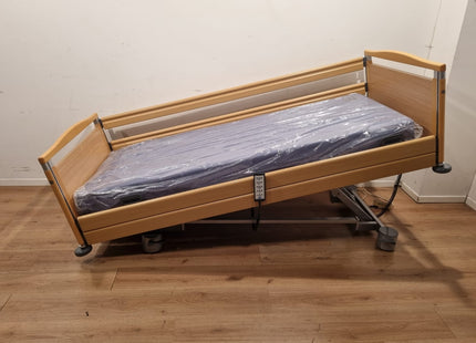 Stiegelmeyer Elvido-Vervo Electric 3-Section Full Option Hospital Bed #11E