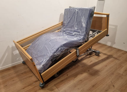 Stiegelmeyer Elvido-Vervo Electric 3-Section Full Option Hospital Bed #11E