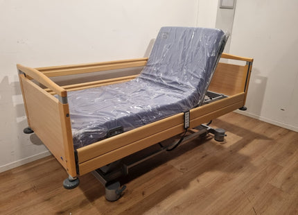 Stiegelmeyer Elvido-Vervo Electric 3-Section Full Option Hospital Bed #11E