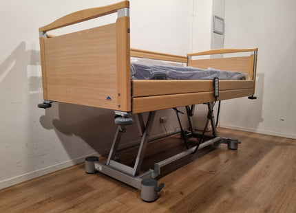 Stiegelmeyer Elvido-Vervo Electric 3-Section Full Option Hospital Bed #11E