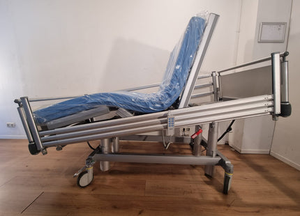 VOLKER 3-SECTION ELECTRIC HOSPITAL BED NR 00L-A (S860-2)