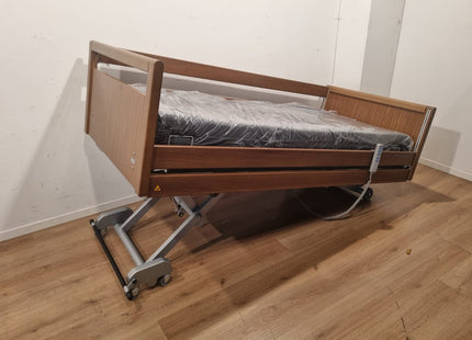 WISSNER BOSSERHOFF SENTIDA 3-SECTION FULL OPTION LOW RYDER ELECTRIC HOSPITAL BED #24G