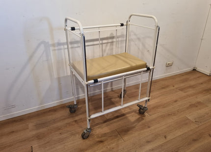 OOSTWOUD BABY CRIB #08
